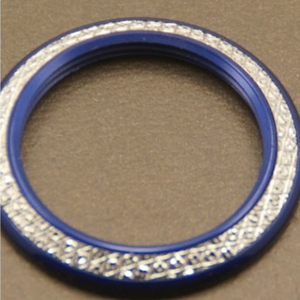 Gucci Blue Diamond Cut Bezel RARE!!!!! Impossible to find!!!